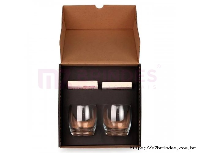 KIT WHISKY COM BARALHO E COPOS