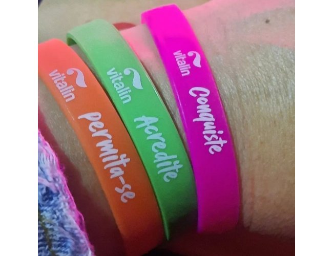 Pulseira borracha